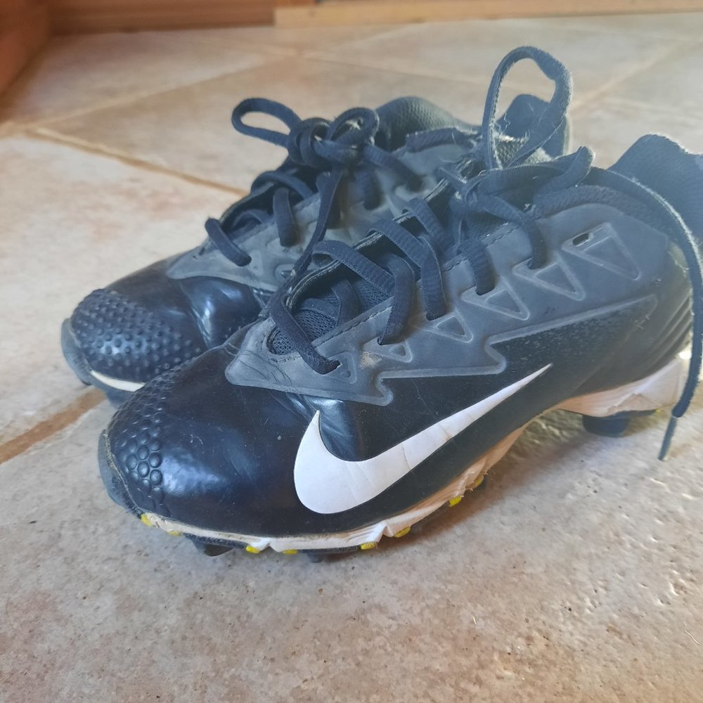 Nike Girls Softball Cleats